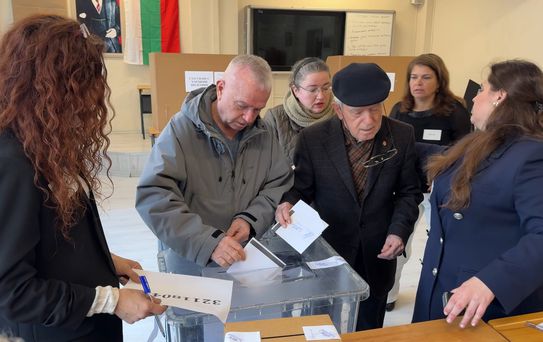 Bulgaristan seçimleri başladı! Vatandaşlar Avcılar'da sandık başına gitti