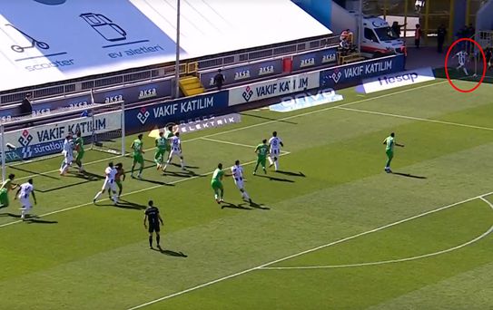 Muhteşem gol! İrfan Can Kahveci kornerden attı