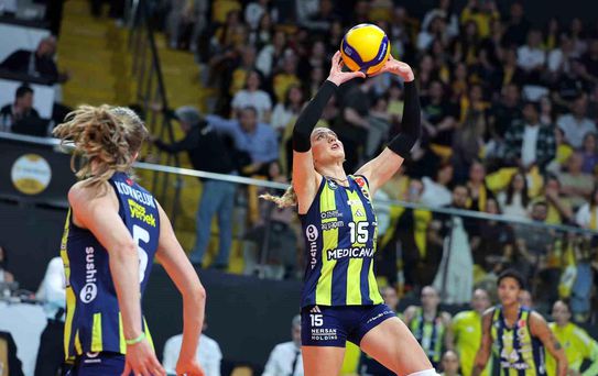 V. Bank, Fenerbahçe'yi 3-1 yenerek şampiyon oldu