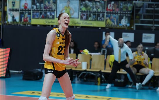 VakıfBank, Fenerbahçe’yi 3-1 Yenerek Şampiyon Oldu