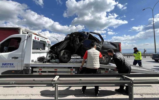 TEM Otoyolu'nda Kaza: Sürücü Yaralandı