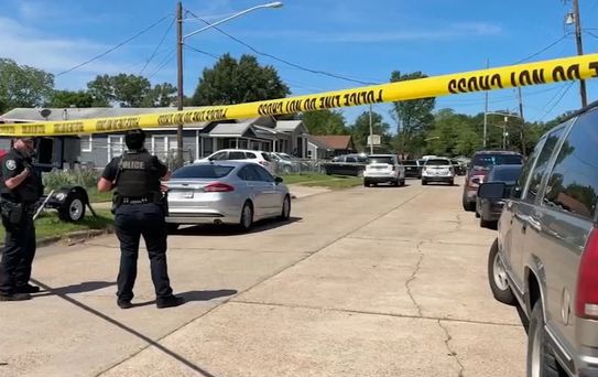 Kan donduran aile katliamı! 8 çocuğu silahla vurarak öldürdü