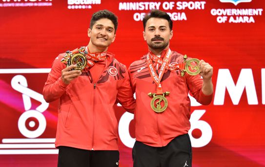 Milli halterci Muhammed Furkan Özbek, rekor kırarak Avrupa şampiyonu oldu