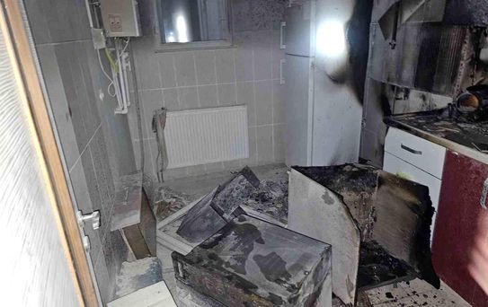 Elazığ'da Konut Yangını Kontrol Altına Alındı