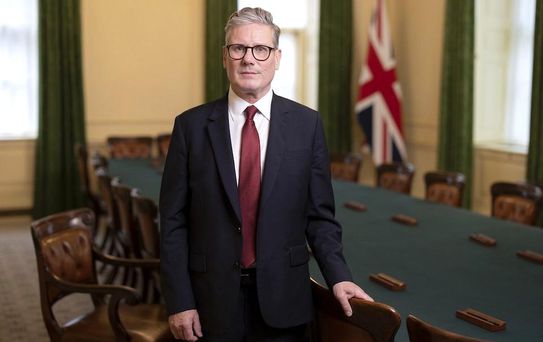 Starmer, Mandelson atamasını özür dileyerek eleştirdi