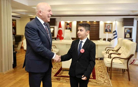 Başkan Sekmen; 'Onlar gözümüzün nuru, geleceğimizin umudu'