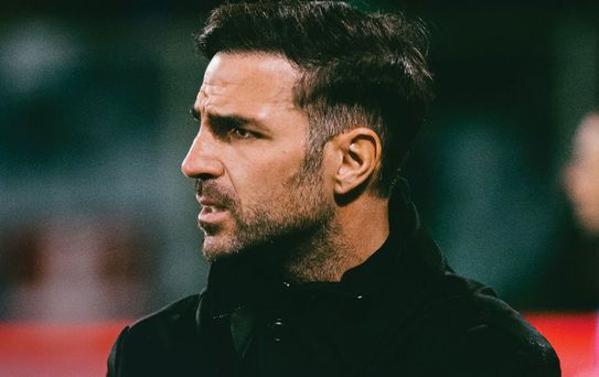 Cesc Fabregas, takımının finale çıkma umutlarını bitiren Hakan Çalhanoğlu'na methiyeler düzdü