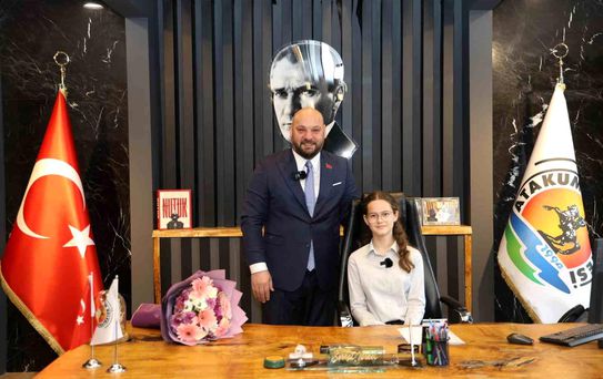 Başkan Türkel, makam koltuğunu Melis Neva Aydın'a bıraktı