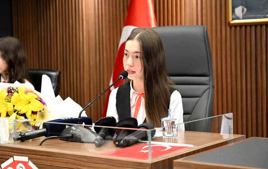 Gaziosmanpaşa'da 23 Nisan Çocuk Meclisi'den dünyaya barış mesajı