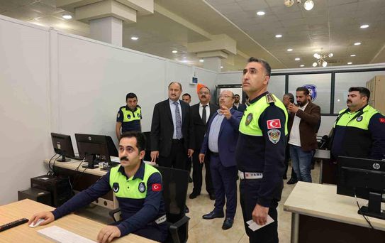 Gülpınar'dan zabıtaya net mesaj: 'Disiplin olmadan başarı olmaz'