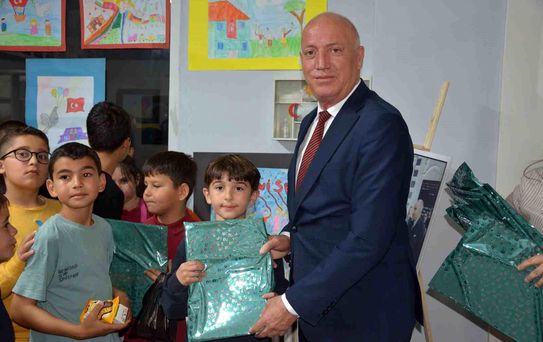Her bir resimde umut, neşe ve bayram var