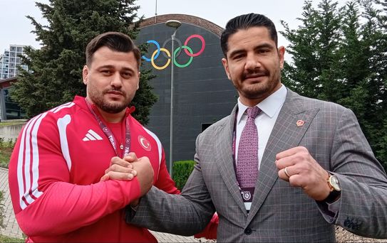 Rıza Kayaalp'tan Tarihi Şampiyonluk