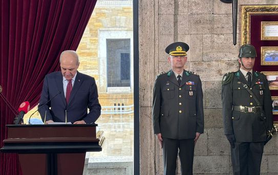 TBMM Başkanı Kurtulmuş ve devlet erkanından Anıtkabir'e ziyaret