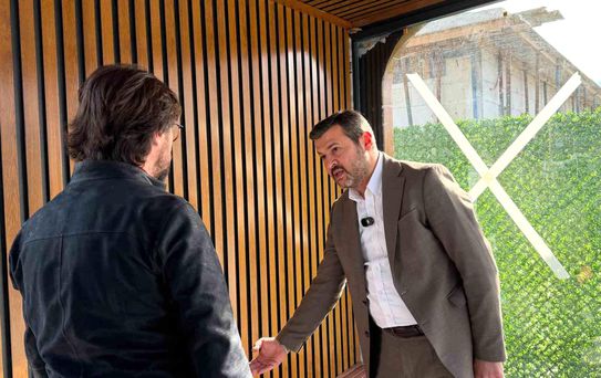 Başkan Çetinkaya yeni nesil otobüs durağında incelemede bulundu