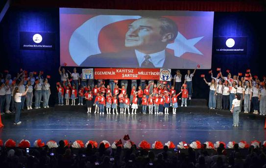 Büyükçekmece'de 23 Nisan coşkuyla kutlandı