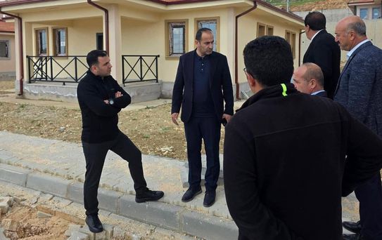 Harmanlı Beldesinde kalıcı konutlar ve cami inşaatı incelendi