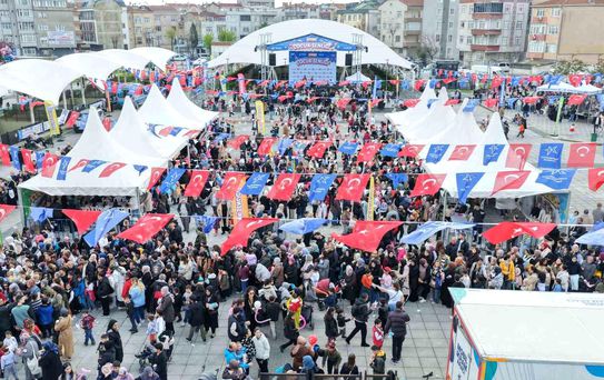Küçükçekmece'de 23 Nisan, gün boyu süren etkinliklerle kutlandı