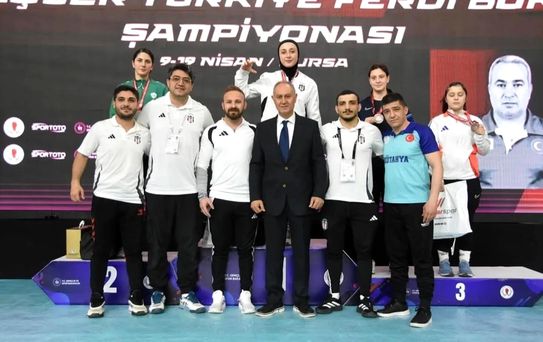Kütahya Belediyesi sporcuları Milli Takım kampına davet edildiler