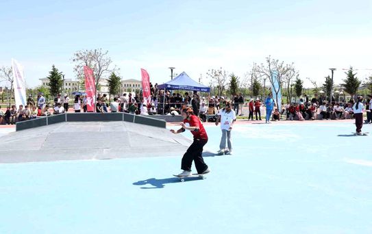 Eyyübiye'de kaykay turnuvası