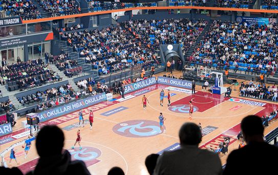 Trabzonspor, Galatasaray'ı 79-69 Yendi