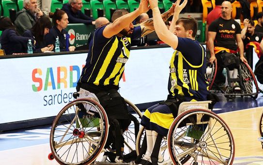 Galatasaray'ı yenen Fenerbahçe İstanbul Jet, Avrupa şampiyonu