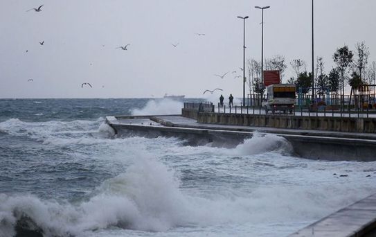 Valilikten İstanbul için şiddetli fırtına uyarısı