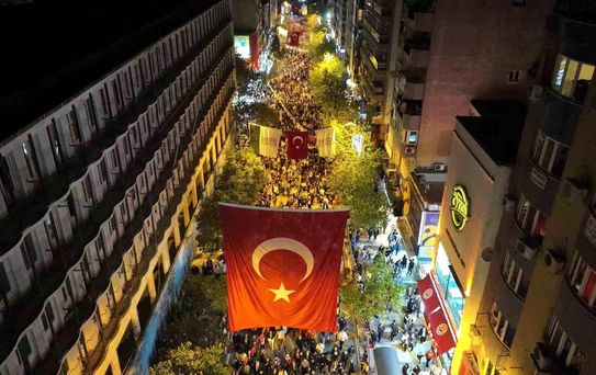 Mesir Fener Alayı şölene dönüştü