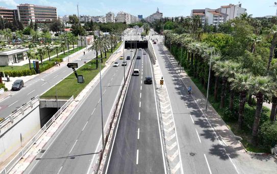 Yüzüncü Yıl Bulvarı'nda asfaltlama çalışması tamamlandı