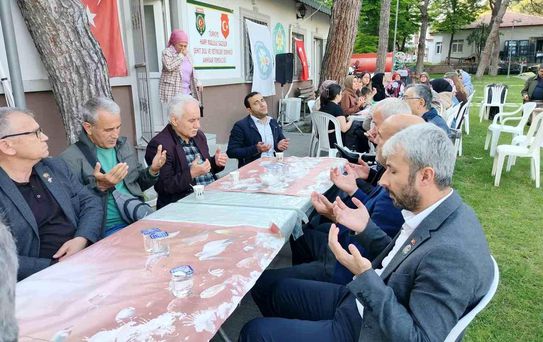 Akhisar'da şehit aileleri ve gazilerden duygu dolu buluşma