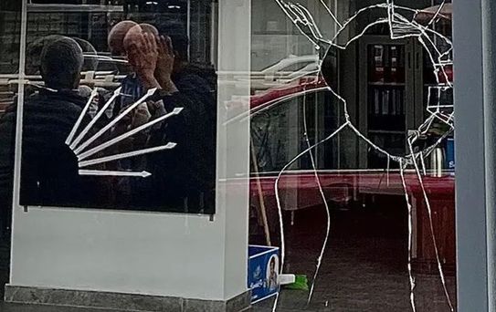 CHP Keçiören İlçe Başkanlığı binasına taşlı saldırı