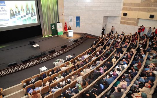 Karatay'da 'Evlilik ve Aile Gelişim Akademisi' yoğun ilgiyle sürüyor
