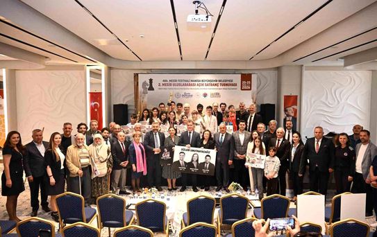 Manisa'da dev turnuvanın şampiyonu Azerbaycanlı Rasulov oldu