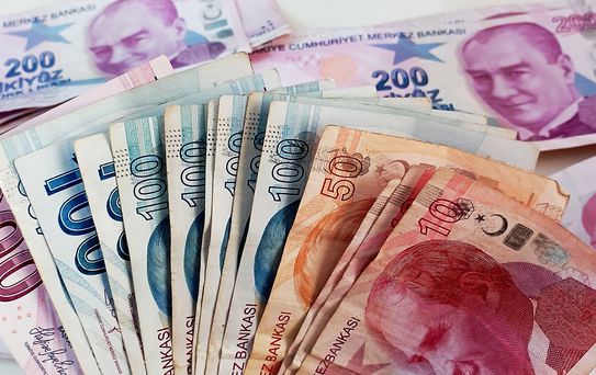 Petrol fiyatı yükseldi, akaryakıta çifte zam kapıda