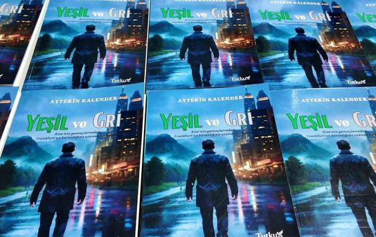 Aytekin Kalender'in İlk Romanı: 'Yeşil ve Gri'