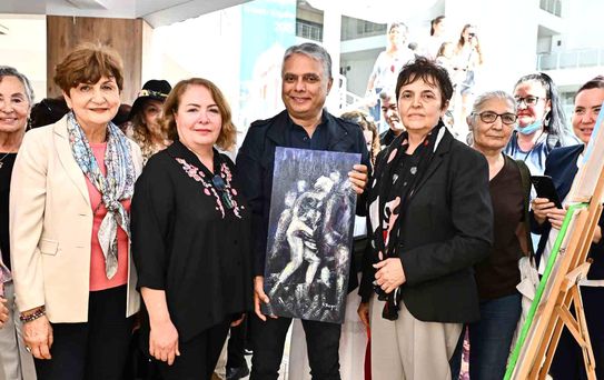'Geleceğin Renkleri' Muratpaşa'da kapılarını açtı