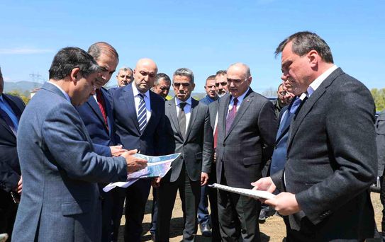 Gümrük Müdürlüğü proje sahası bakanlık heyetiyle incelendi
