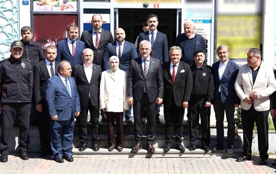 Vali Makas'tan Cumayeri'ne sorunları yerinde dinledi