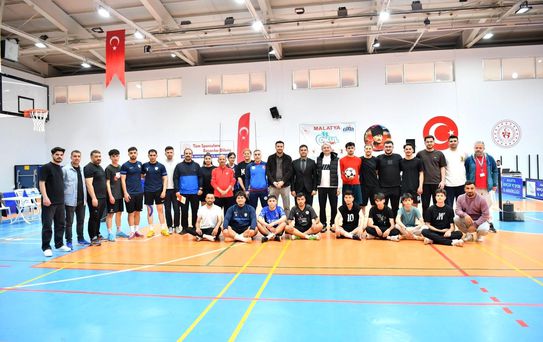 Yeşilyurt Belediyesi 3. Ayak Tenisi Turnuvası coşkulu başlangıçla start aldı