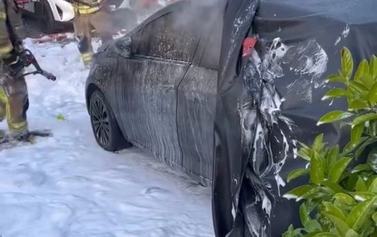 Beykoz'da Elektrikli Araç Yangını
