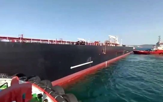 Çanakkale'de sürüklenen tanker demirletildi
