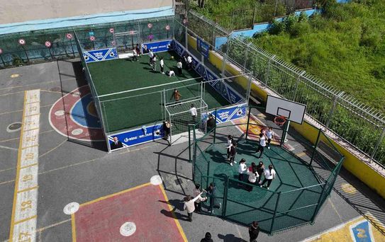 Bağcılar Belediyesi, ilçeyi spor sahalarıyla donatıyor