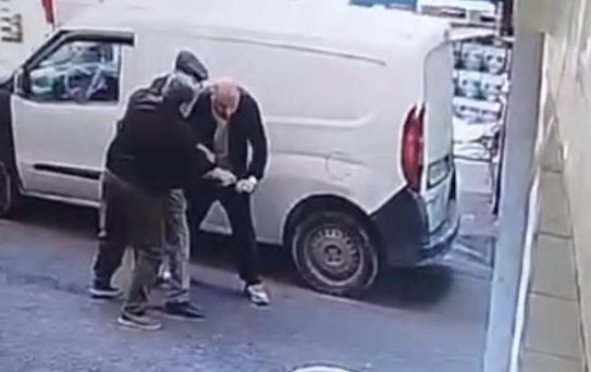 Bayrampaşa'da eski patronları yeni iş yerini bastı; iş görüşmesine gelen kişi silahla vuruldu