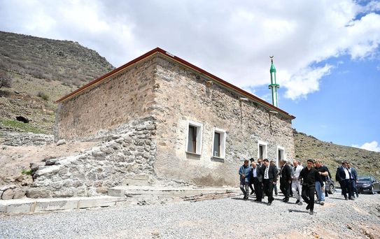 Seyyid Abdul İlyas Hazretleri türbesi restore ediliyor