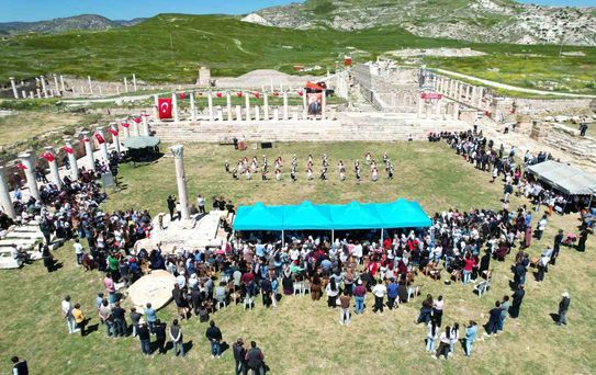 Tripolis Antik Kenti çocukların bayramına ev sahipliği yaptı