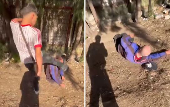 Sokakta uyuyan adamla dalga geçip yüzüne tekme attılar