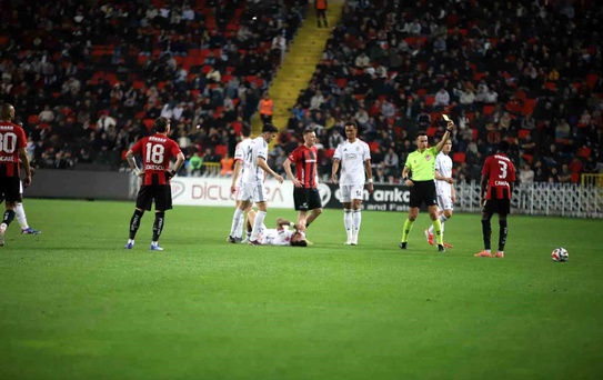 Beşiktaş'ı 2-0 geçiyor