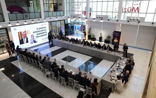 Mardin'de 'Ekonomiye Yön Verenler' zirvesi düzenlendi