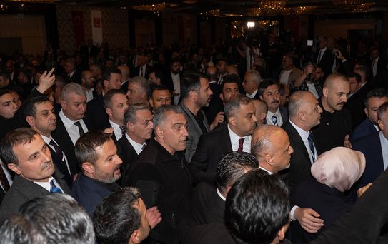 Olaylı Türkiye Belediyeler Birliği seçiminde oy kullanımı başladı