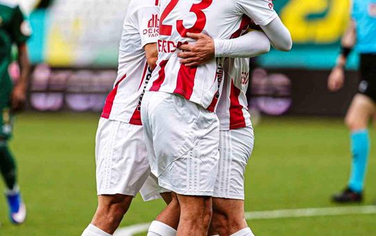 Esenler Erokspor ve Pendikspor 1-1 Berabere
