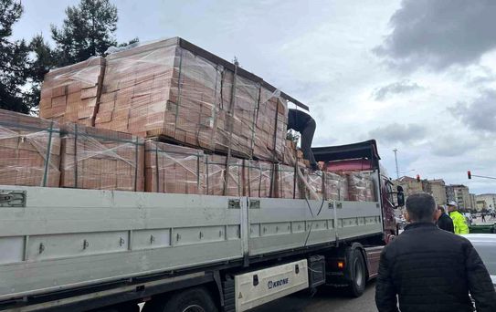 Yaralanan eşini kurtarmak isterken kendisi de yaralandı